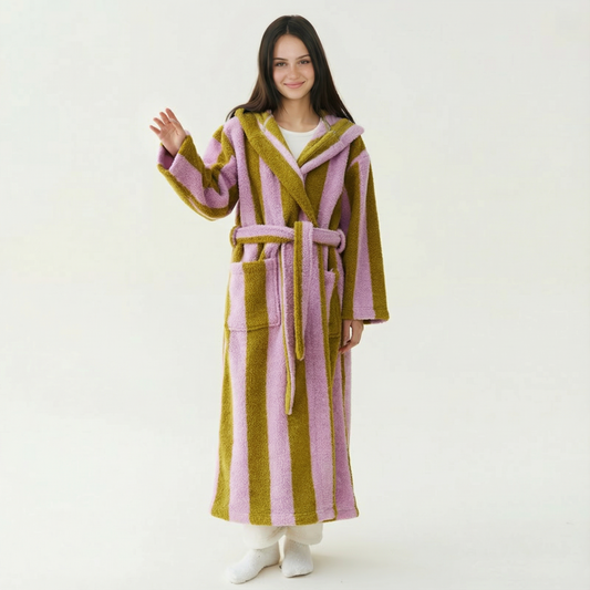 The Cloud Cocoon: Hooded bathrobe