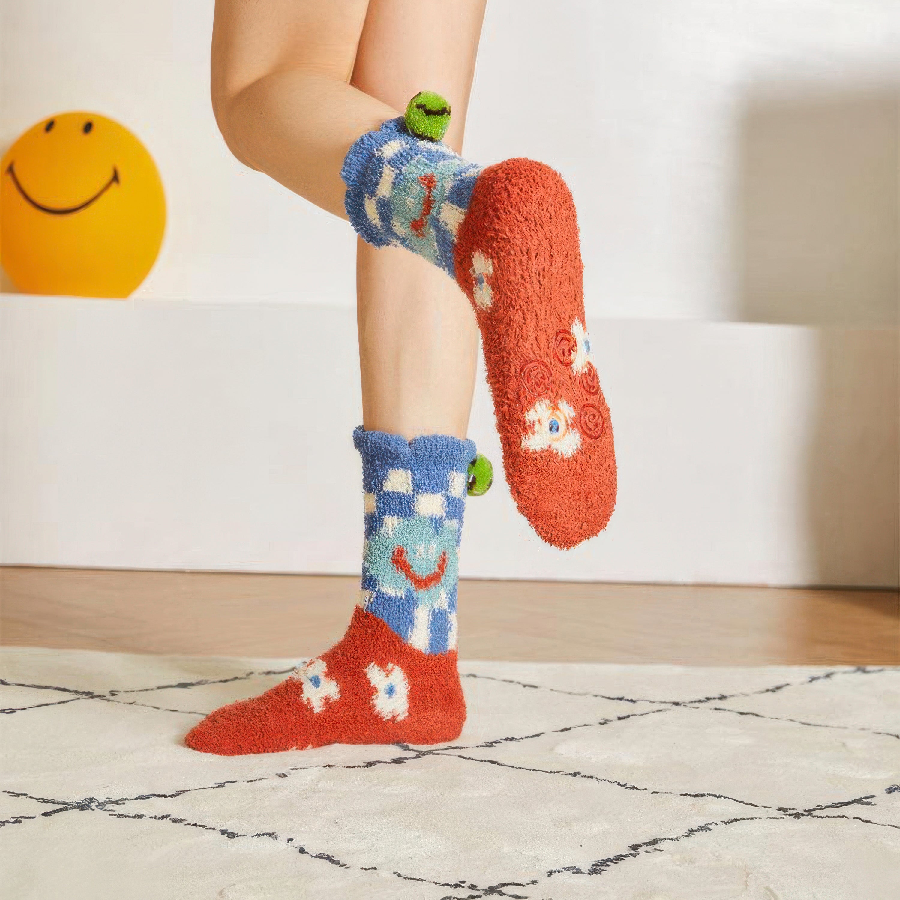 Coral fleece socks - Smiley face